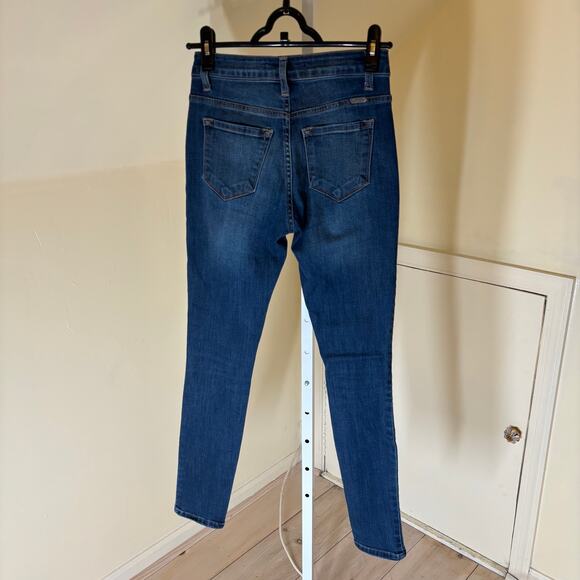 Kancan EUC Women's Dark Wash Eliza Distressed High Rise Ankle Skinny Jeans 3/25 - Picture 3 of 7